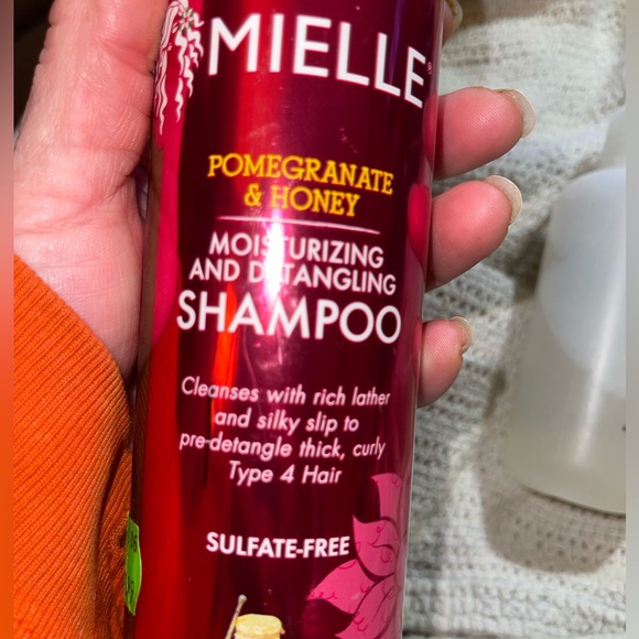 Mielle shampoo and volumizer - Picture 6 of 6